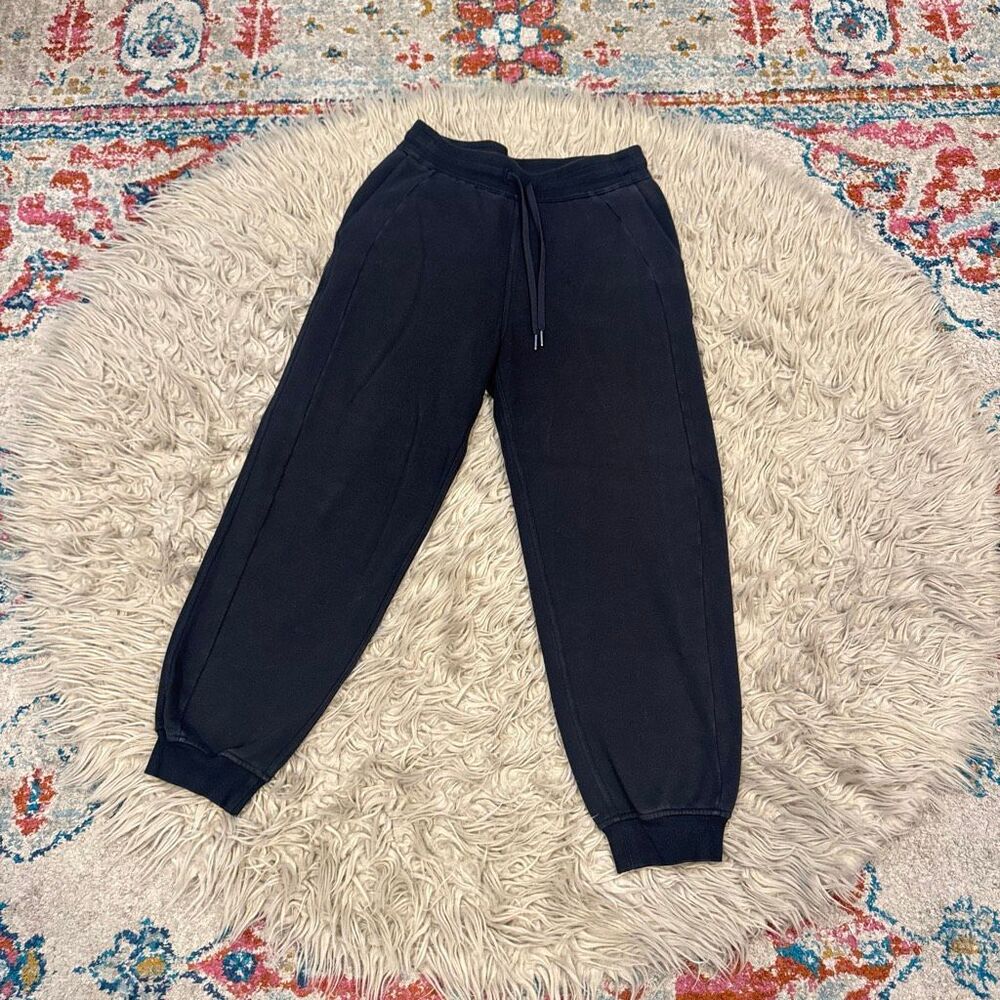 Lululemon black sweats size 6